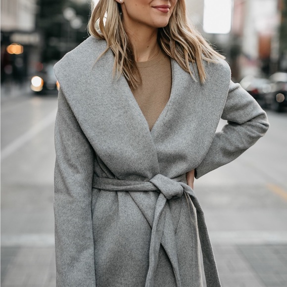 Ann Taylor Herringbone Shawl Collar
Wrap Coat in gray. Petite XS. - Picture 2 of 16